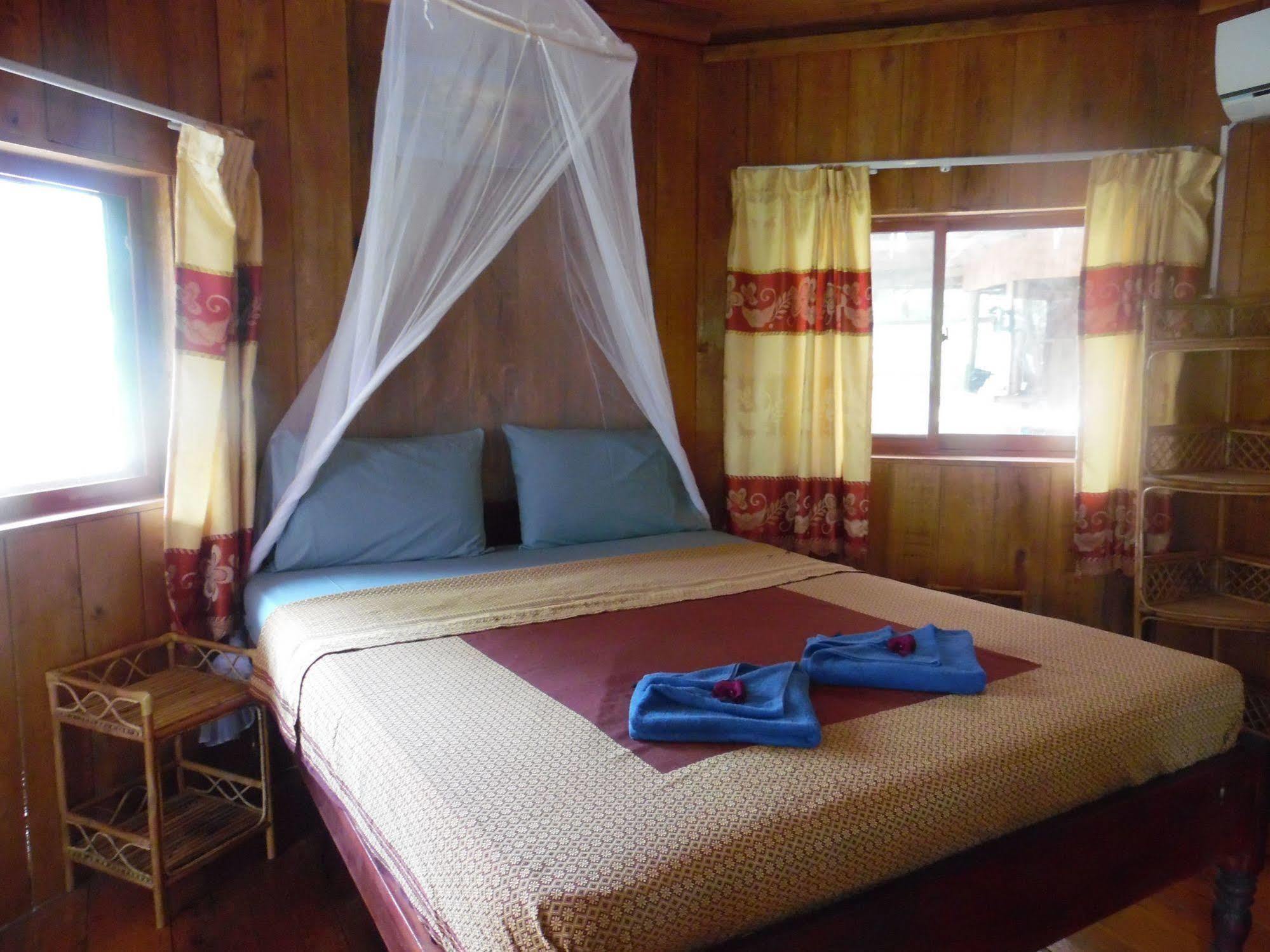 Otres Orchid Beach Resort Sihanoukville Esterno foto