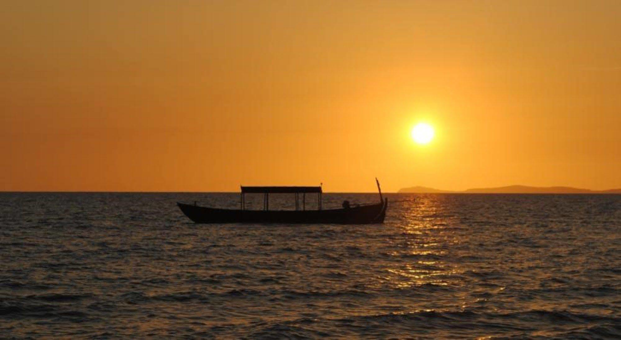 Otres Orchid Beach Resort Sihanoukville Esterno foto